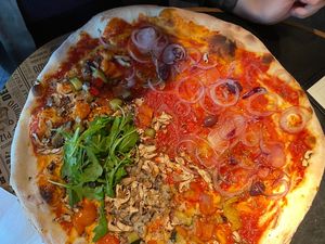 Vegatariana / rustica pizza   at L'Osteria in Ingolstadt