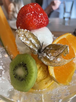 Citrus and mango  at Ristorante Toscanini in Cologne