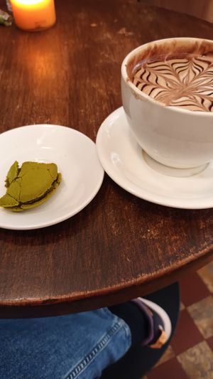 Vegan macrone and café mocca at Evita Espressobar in Oslo