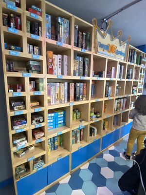 Juegos   at Six Board Game Cafe in Madrid