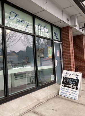 Organic, Ⓥ and gluten-free?  Sign me up! #Veganuary at Fairy Cakes in Vancouver