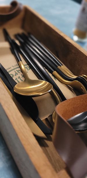 Modernes Essbesteck at blattwerk in Freiburg