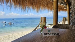  at Hai Bar & Grill in Lembongan