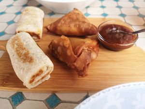 Vegan samosas and roti at Cap Lanka in Capbreton