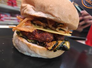 Nero Veg at Burger's Bró in Naples