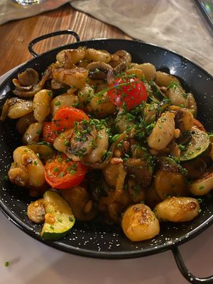 Gnocci-Gemüsepfanne at Gasthaus Blaue Goas in Oetz