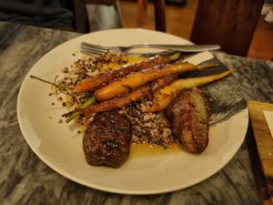  at Espécie in Porto