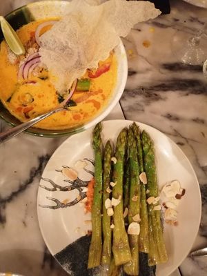  at Espécie in Porto