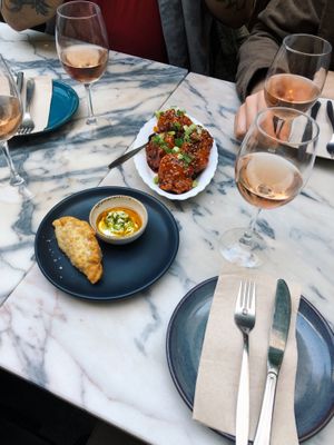   at Espécie in Porto