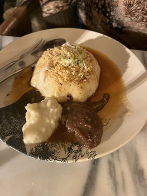   at Espécie in Porto