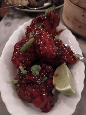 KFC, a especialidade da casa. Picante! Gostei at Espécie in Porto