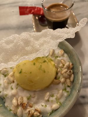   at Espécie in Porto