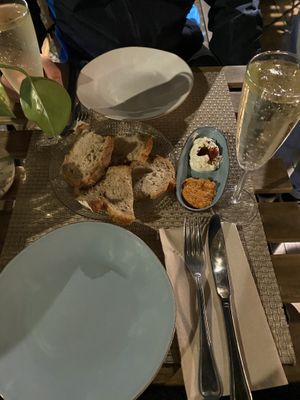Bread and spreads  at Espécie in Porto