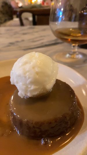   at Espécie in Porto