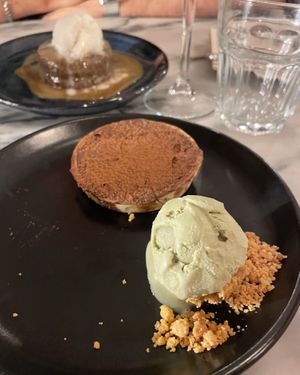 Chocolate tart  at Espécie in Porto
