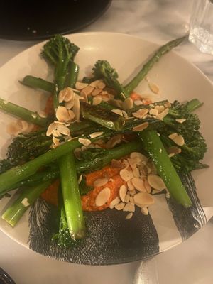 broccolini  at Espécie in Porto