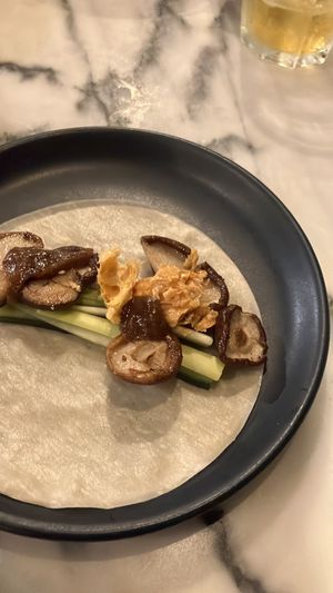 Beijing style mushrooms (you get the ingredients separate and fill your crepes) 😋  at Espécie in Porto