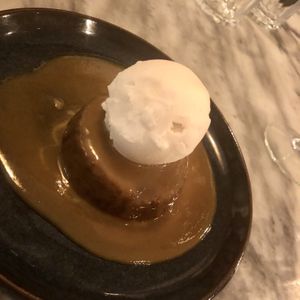 Sticky toffee pudding   at Espécie in Porto