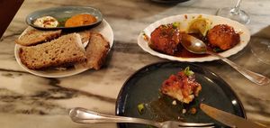 "" at Espécie in Porto