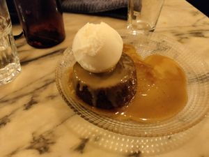 Dates-based dessert at Espécie in Porto