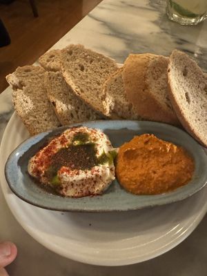 Bread and dips   at Espécie in Porto