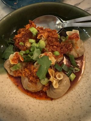   at Espécie in Porto