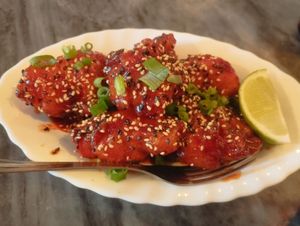  at Espécie in Porto