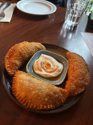 Vegetariano - pastel de queijo   at Espécie in Porto