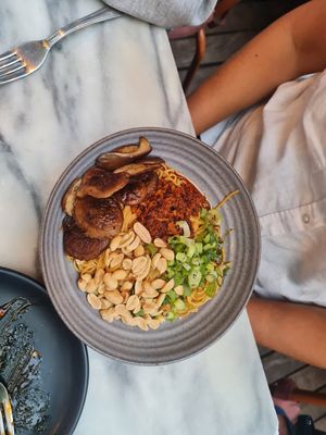  at Espécie in Porto