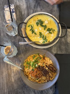   at Espécie in Porto