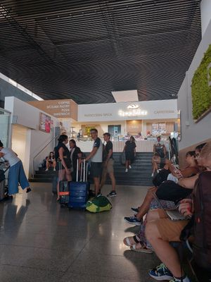 Il bar si trova ai gate, dopo i controlli at CTA - Briciole Bar in Catania