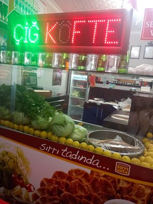 Cigköfte at Çiğköfteci Sırrı Usta in Istanbul