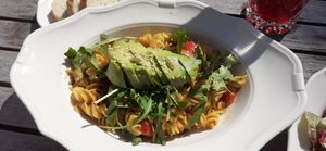 Hausgemachte Pasta mit Avocadosauce at The Don A Roma in Aurich