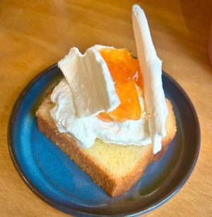 CAKE AU CITRON at Adam et Eve Cafe - Restaurant Végétarien in Paris