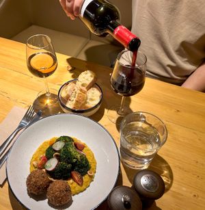  at Adam et Eve Cafe - Restaurant Végétarien in Paris