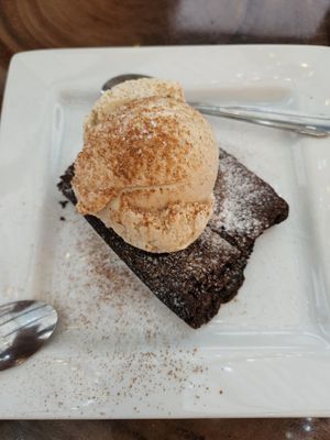 vegetarian brownie at Big Island Brewhaus in Waimea