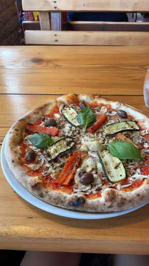 Pizza Ortolona  at Pizzeria Bambino in Fazana