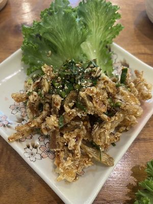 larb hed tod (fried mushrooms salad)  at Baan Ghu Lhao in Trang