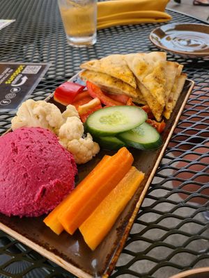 Hummus platter at Sunspot in Knoxville