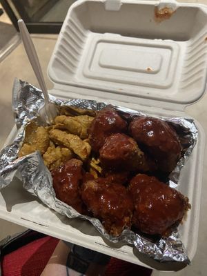 Vegan Max and Sweet Cauliflower Wings  at Hot Sauce and Pepper in Mesa