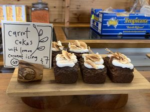 Look at that frosting tho 🤤  at Momo Wholefood in Newcastle