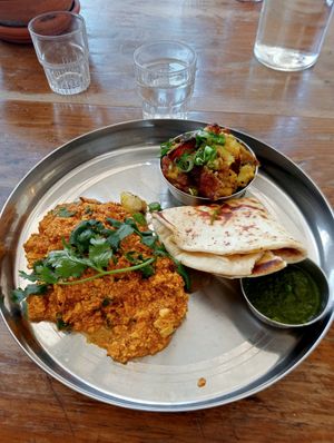 Indian breakfast at Momo Wholefood in Newcastle
