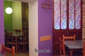 El salÃ³n morado y al fondo el verde. at La Casa Vegana in Murcia