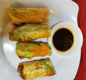 spring rolls at Quan An Lạc Vegetarian Food in Quang Nam