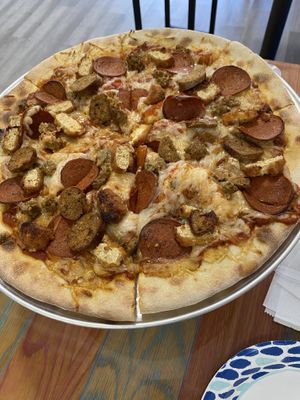 Meatless lover 😍😍😍  at Plant Pizza in Cooper City