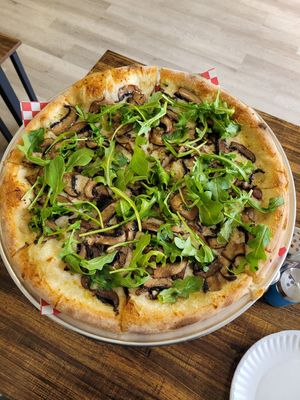 Delicious mushroom , truffle oil pizza #Veganuary at Plant Pizza in Cooper City