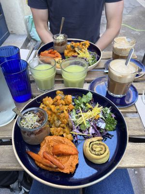 Vegan Brunch (also came with dessert)  at Hododa in Marseille