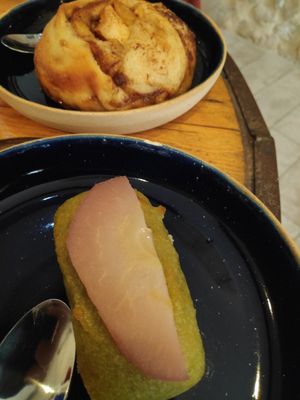 Dessert : financier matcha at Hododa in Marseille
