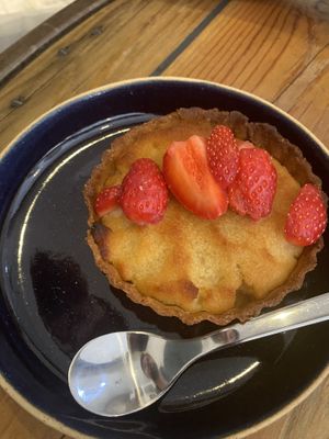 Almond and strawberry tart  at Hododa in Marseille