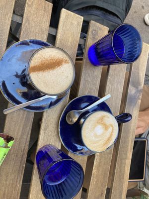 Chai (left) and cappachino  at Hododa in Marseille